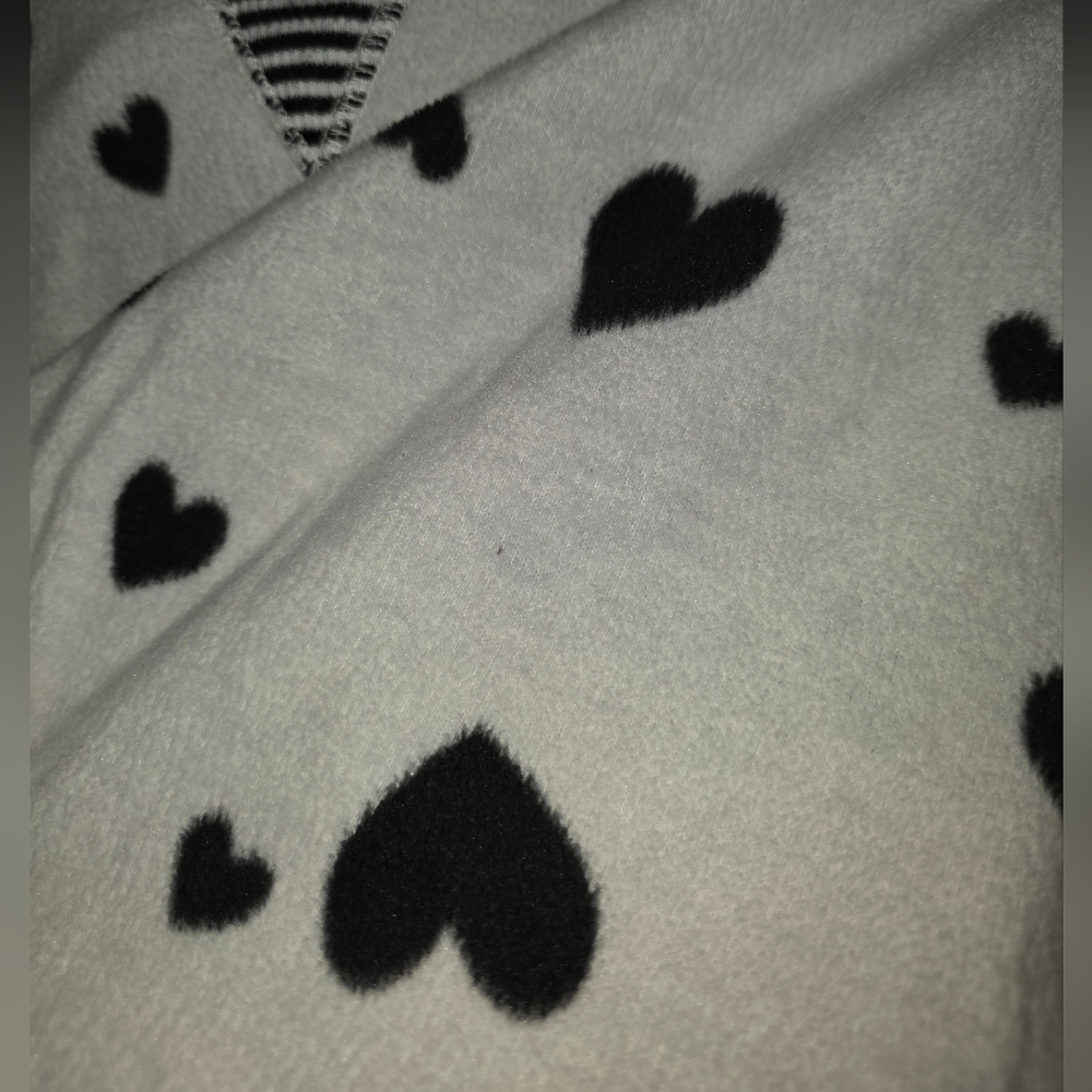 Heart Print Pajama Set - Black and White 3x Plus - Picture 6 of 6